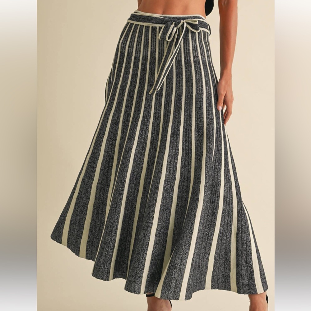Striped Black and Cream Tie-Waist Maxi Skirt size medium